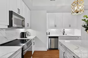 4625 Piedmont Row Dr, Charlotte, NC 28210 - Photo 6