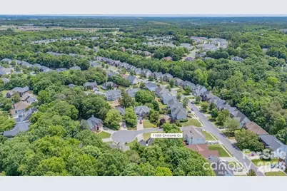 11005 Chilcomb Court, Charlotte, NC 28262 - Photo 38