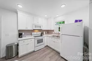 308 E 10th St, Oakboro, NC 28129 - Photo 22