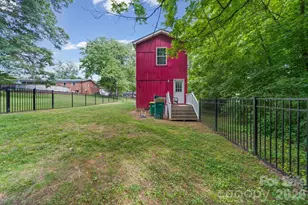308 E 10th St, Oakboro, NC 28129 - Photo 10