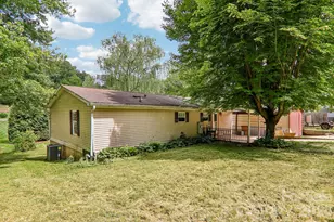 19 Dot St, Clyde, NC 28721 - Photo 4