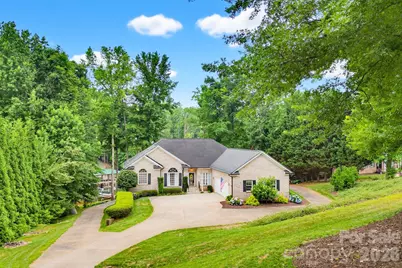197 April Road, Troutman, NC 28166 - Photo 4