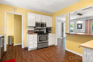 9126 Essen Ln, Charlotte, NC 28210 - Photo 14