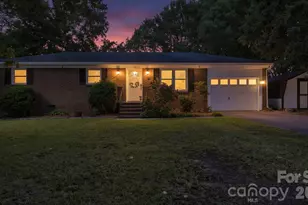 3442 Matthews-Indian Trail Rd, Matthews, NC 28104 - Photo 2