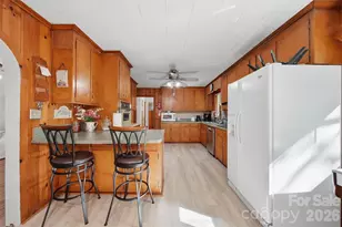2089 Connelly Springs Rd, Lenoir, NC 28645 - Photo 10