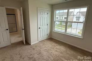 18019 Wilbanks Dr, Charlotte, NC 28278 - Photo 16