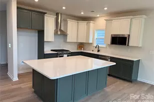 18019 Wilbanks Dr, Charlotte, NC 28278 - Photo 6