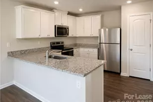 5044 Wolfridge Ave, Charlotte, NC 28214 - Photo 10