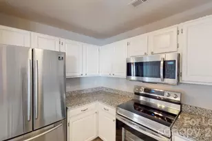 1105 Torrence Cir, Davidson, NC 28036 - Photo 10