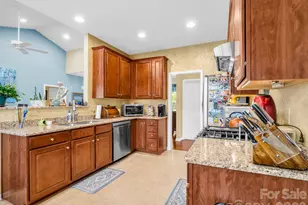 74 Foxtail Ct, Hendersonville, NC 28792 - Photo 18