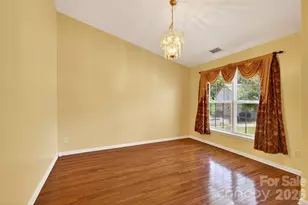 2539 Thornfield Rd, Charlotte, NC 28273 - Photo 8