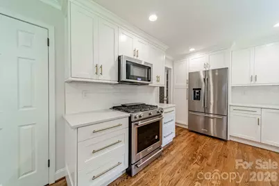 7101 Sherbourne Drive, Charlotte, NC 28210 - Photo 10