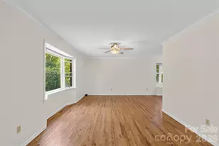 709 Forest Ridge Dr, Hendersonville, NC 28791 - Photo 6