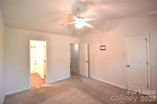 843 Plaza Walk Dr, Charlotte, NC 28215 - Photo 24