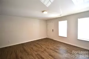 843 Plaza Walk Dr, Charlotte, NC 28215 - Photo 6
