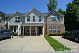 843 Plaza Walk Dr, Charlotte, NC 28215 - Photo 1
