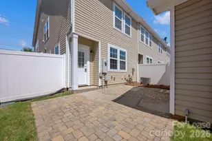 18448 W Catawba Ave, Cornelius, NC 28031 - Photo 32