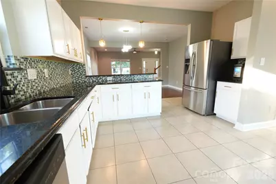 6410 Castlewynd Court, Charlotte, NC 28212 - Photo 6