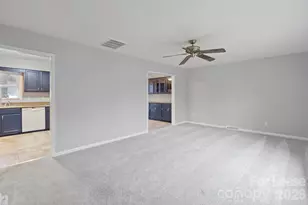 10932 Osprey Dr, Charlotte, NC 28226 - Photo 4