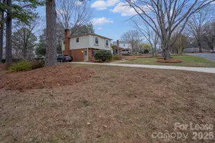 10932 Osprey Dr, Charlotte, NC 28226 - Photo 2
