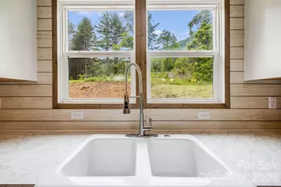 22 Split Pine Cove, Clyde, NC 28721 - Photo 8