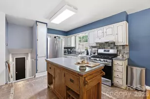 7419 Meadowdale Ln, Charlotte, NC 28212 - Photo 6