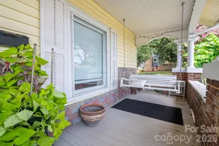 601 Forney Ave, Lincolnton, NC 28092 - Photo 2