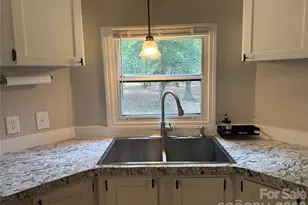1140 Love Valley Rd, Clover, SC 29710 - Photo 10