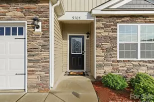 9705 Tea Gdn Dr, Gastonia, NC 28056 - Photo 2
