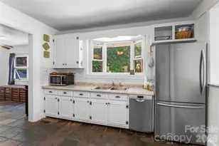 101 Falls St, Morganton, NC 28655 - Photo 10