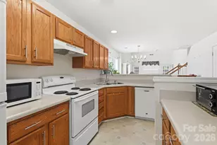 1358 Walnut Hill Dr, Rock Hill, SC 29732 - Photo 6
