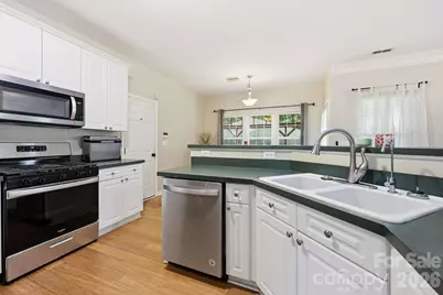 4439 Rock Stream Drive, Charlotte, NC 28269 - Photo 6