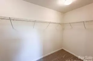 2534 Stream Bank Dr, Charlotte, NC 28269 - Photo 12