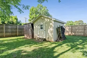 109 Globe St, Mount Holly, NC 28120 - Photo 24