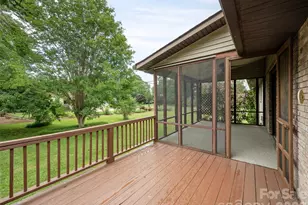 2 Bannerwood Dr, Horse Shoe, NC 28742 - Photo 12