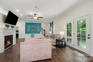 6128 Lake Providence Ln, Charlotte, NC 28277 - Photo 8