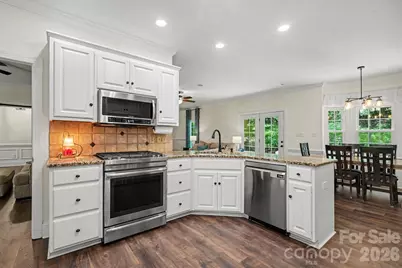 6128 Lake Providence Lane, Charlotte, NC 28277 - Photo 12
