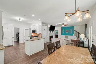 6128 Lake Providence Ln, Charlotte, NC 28277 - Photo 10