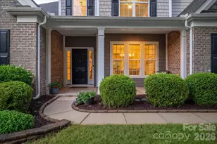 10609 Waxhaw Manor Dr, Waxhaw, NC 28173 - Photo 2
