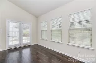 5620 Selkirkshire Rd, Charlotte, NC 28278 - Photo 12