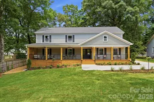 3800 Lovett Cir, Charlotte, NC 28210 - Photo 2