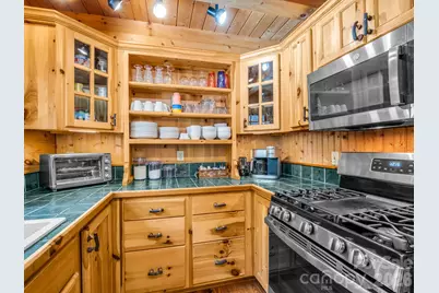 136 Dalton Court, Lake Lure, NC 28746 - Photo 16