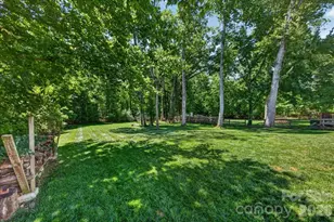 9018 Hunters Pointe Dr, Huntersville, NC 28078 - Photo 38