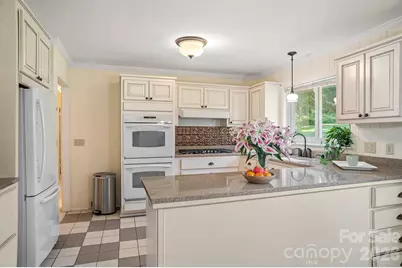 1235 Ashby Lane, Hendersonville, NC 28791 - Photo 24