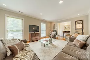 5522 Sharon Rd, Charlotte, NC 28210 - Photo 4