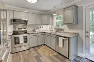 216 Hillside Ave SW, Concord, NC 28025 - Photo 10