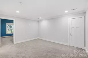 740 Seldon Dr, Charlotte, NC 28216 - Photo 34