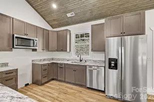 73 Rocking Porch Rd, Asheville, NC 28805 - Photo 6