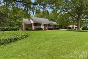 3285 Horseshoe Trail, Fort Mill, SC 29708 - Photo 2