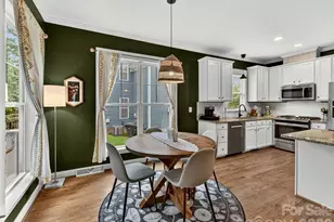 7553 Thorn Creek Ln, Tega Cay, SC 29708 - Photo 12